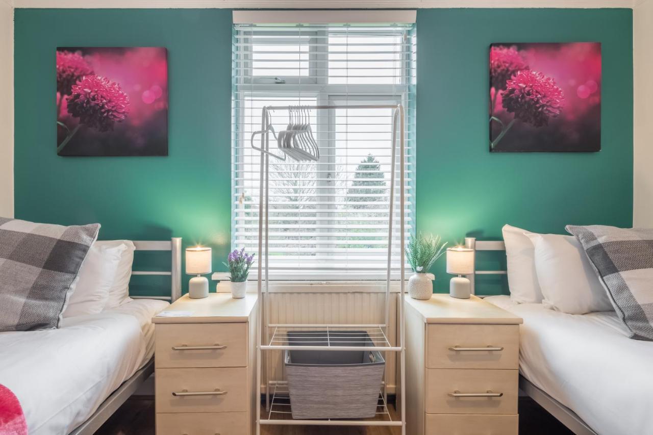 Private Room 6 With Kitchenette By Cb Stays No Minimum Stays CBG Екстериор снимка