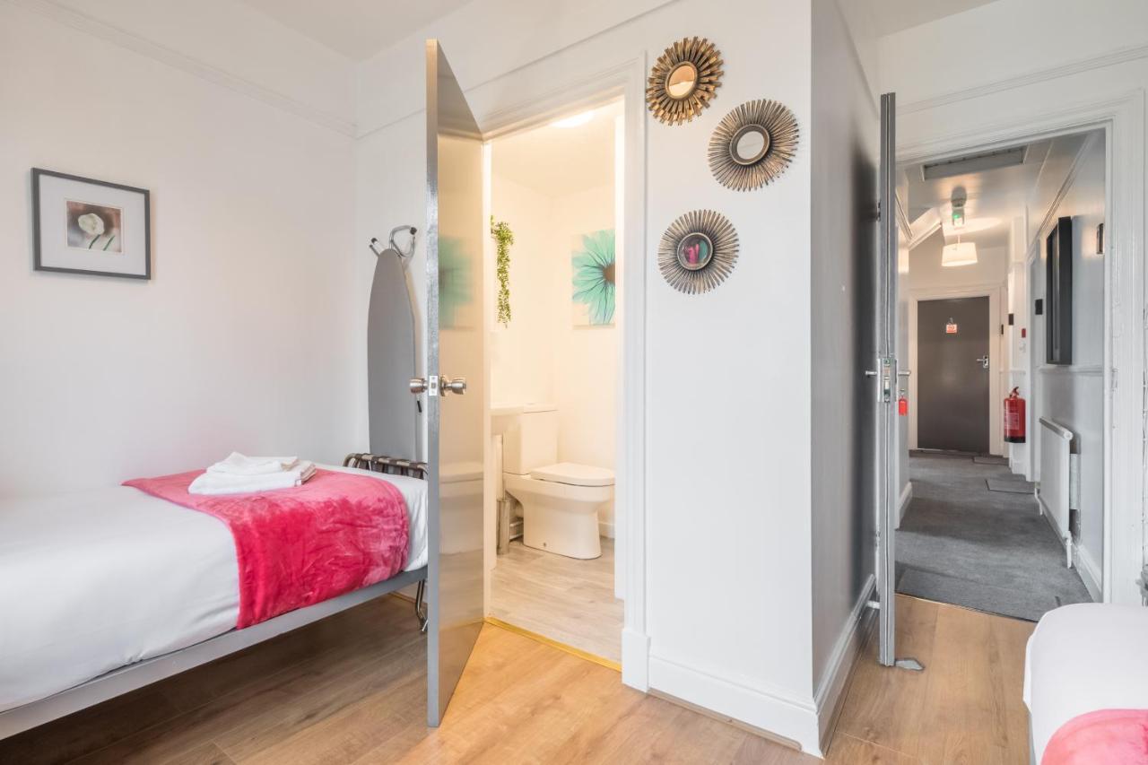 Private Room 6 With Kitchenette By Cb Stays No Minimum Stays CBG Екстериор снимка